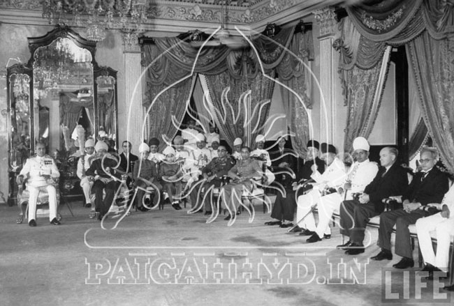Zaheer Yar Jung with Nizam in Palace